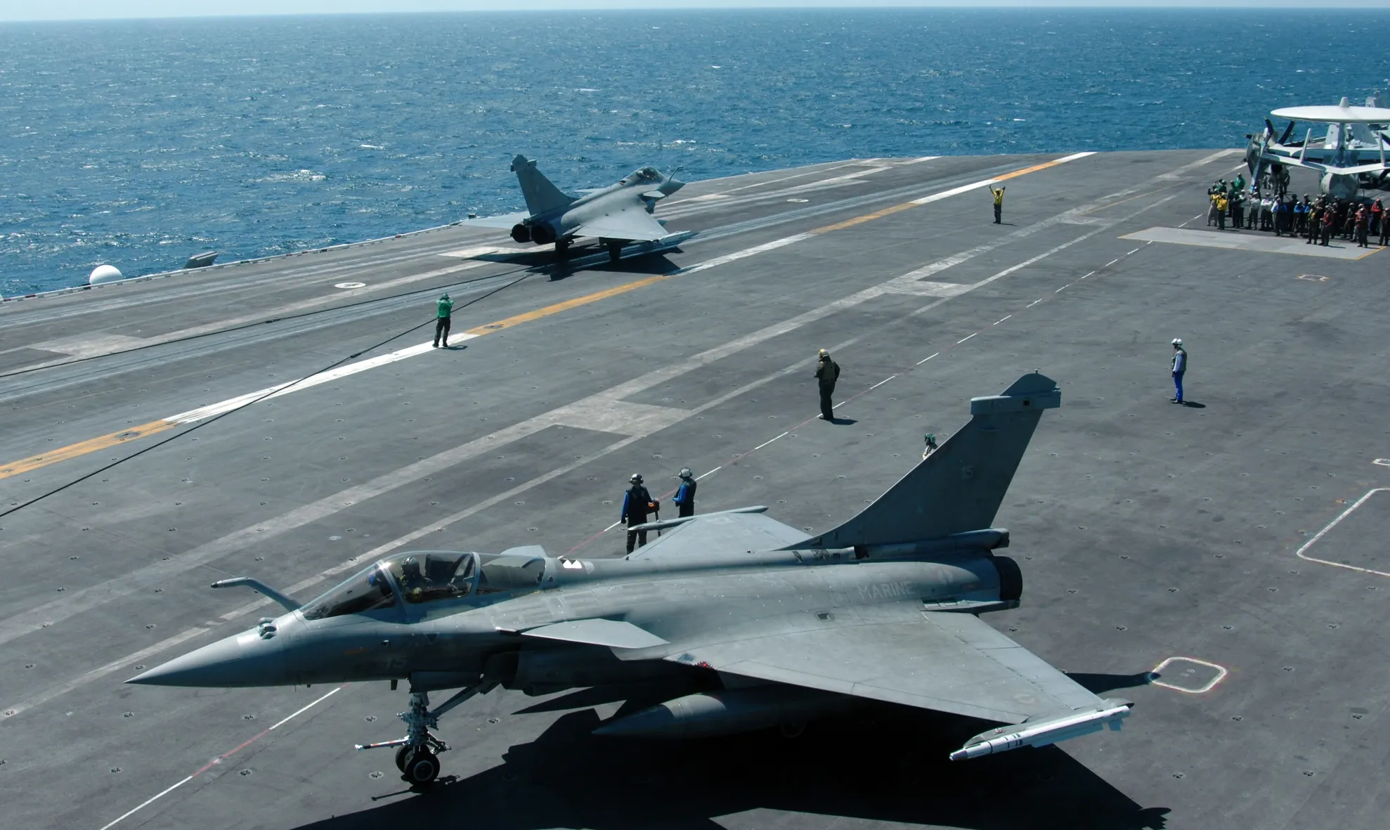 Avioane franceze de război au distrus un centru de comandament ISIS din Irak