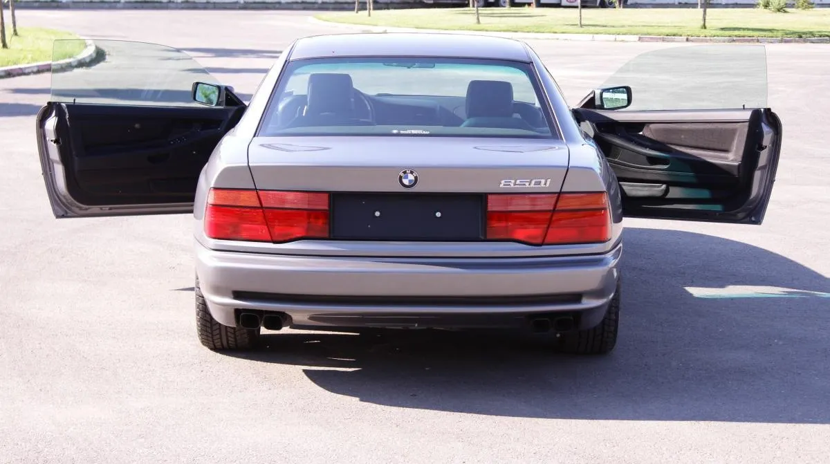Un român a scos un BMW din 1991 la vânzare. Cere 100.000 euro. Nemţii, şocaţi de câţi km are în bord