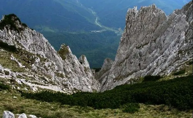 O atracție turistică din Carpați, desemnată destinație de top de o renumită publicație britanică