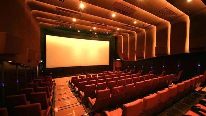 Șase persoane, rănite în urma prăbușirii plafonului unui cinematograf din Spania