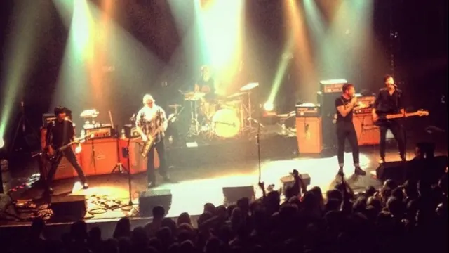 Membrii formaţiei rock care concerta în sala Bataclan ar fi scăpat cu viaţă