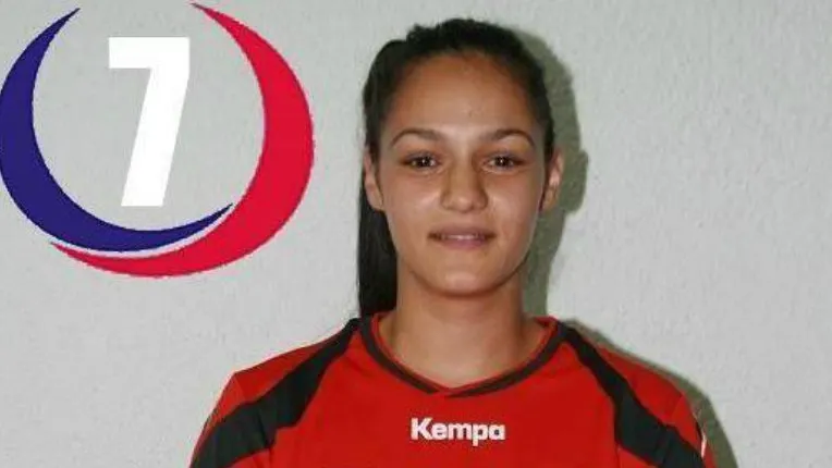 Caz şocant al unei handbaliste de 19 ani, ajunsă în Olanda. S-a trezit cu bocanci în picioare