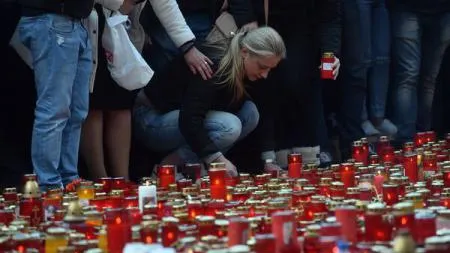 Gălățenii, solidari cu victimele incediului din clubul Colectiv. "Împreună îi putem ajuta!"