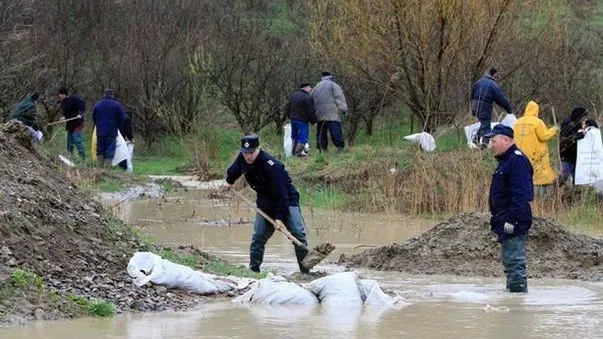 Anunţ de ultima oră cu privire la codul portocaliu de inundaţii. Până când rămâne valabil