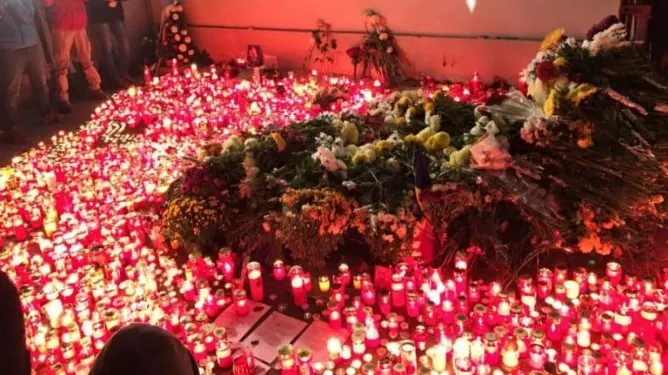 Licitaţii caritabile #Colectiv. Mii de români s-au mobilizat