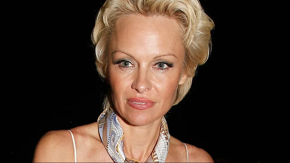 Drama Pamelei Anderson: ”Mi s-au mai dat doar 10 ani de trăit”