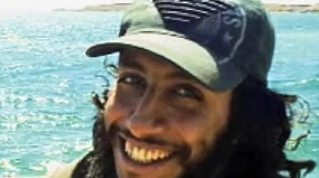 Povestea celui mai căutat terorist. Chiar şi familia îl dorea mort. Playboy de noapte şi criminal