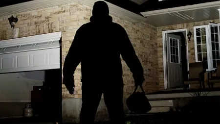 Un clujean a dat nas în nas cu hoţul care îi jefuia casa. Ce a urmat