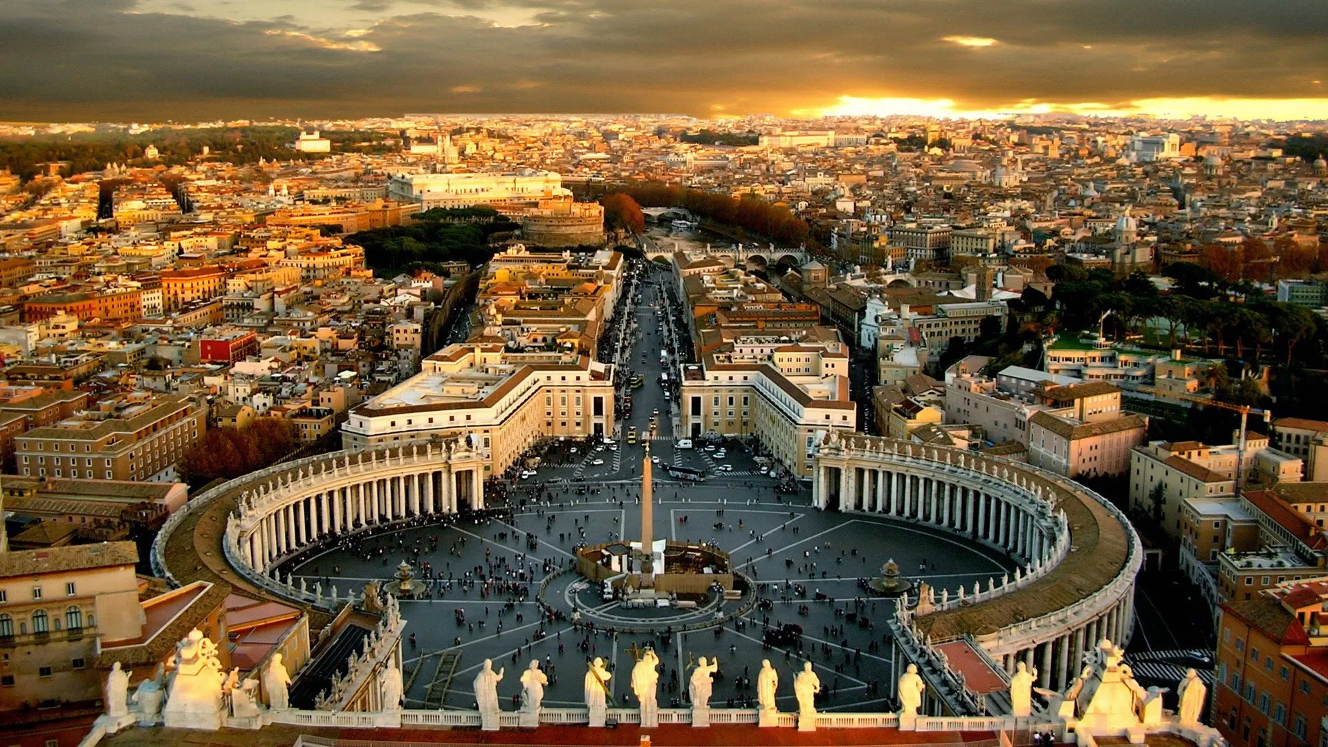 Cine sunt cele două persoane, arestate luni, care au divulgat informații secrete de la Vatican