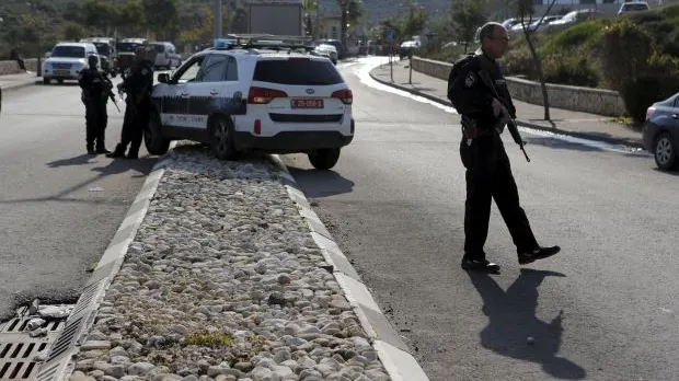 O femeie palestiniană, ucisă după ce a încercat să intre cu mașina în polițiștii israelieni