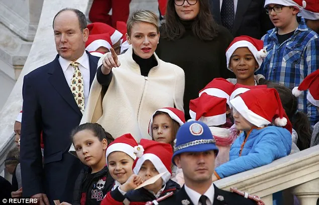 Prinții de Monaco, prima fotografie de Crăciun în ”patru”. Ce mari s-au făcut gemenii