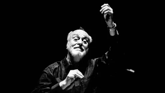 Doliu în lumea muzicii. Un celebru dirijor a încetat din viaţă