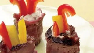 Rețetă gata în 5 minute. Cum faci cel mai bun aperitiv cu carne pentru masa de Crăciun