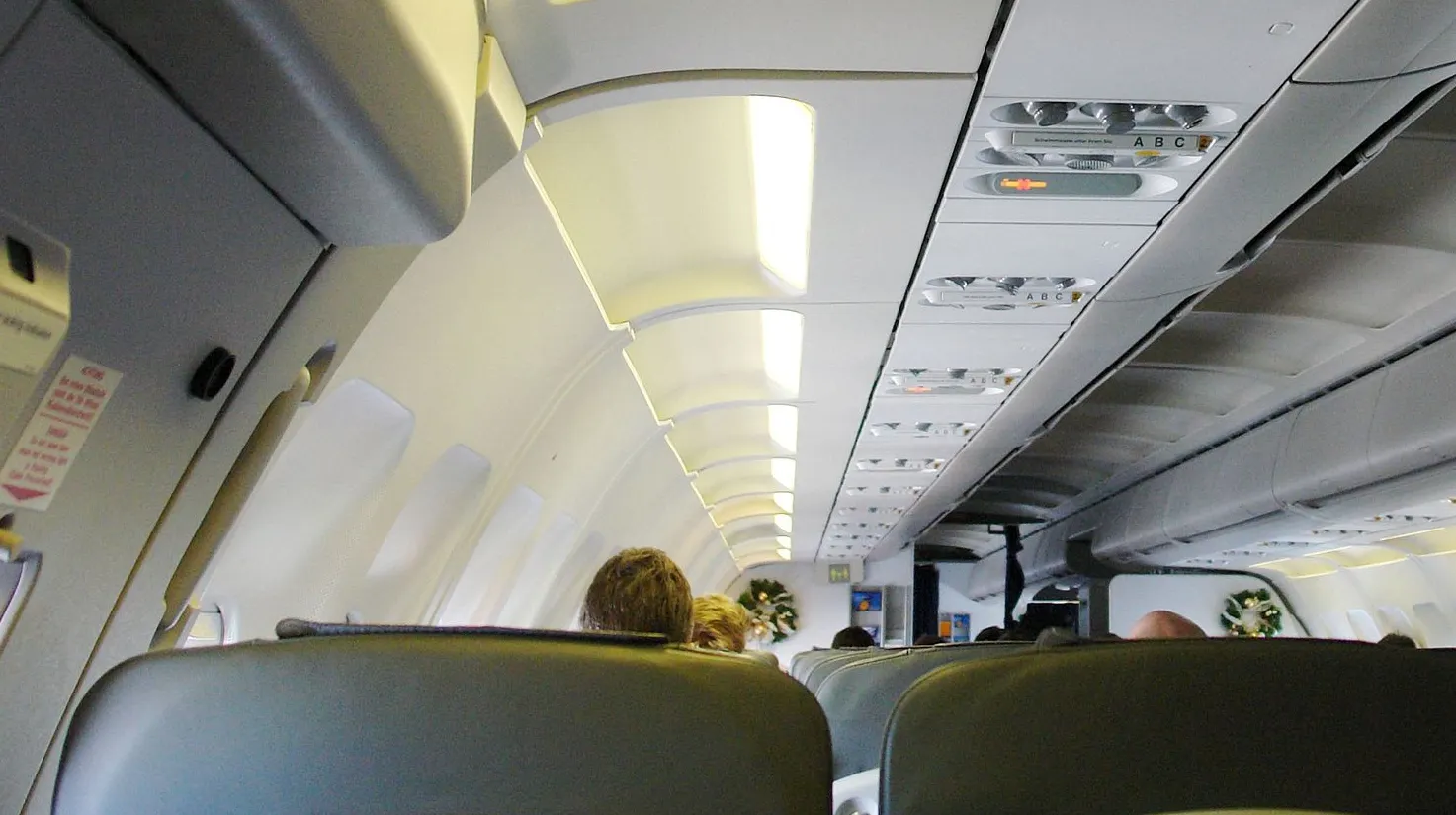Accident grav în interiorul unui avion. Ce a pățit un pasager după ce s-a așezat la locul său