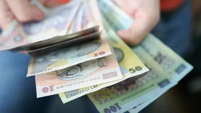 O nouă lege intră în vigoare. Părinţii primesc 50 lei pe lună ca să-şi trimită copiii la grădiniţă