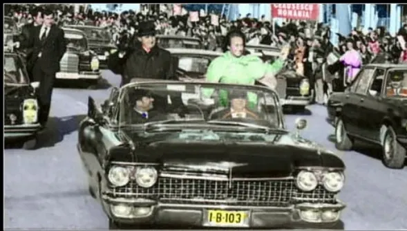 O maşină de-a lui Ceauşescu, scoasă la vânzare. Clienţii, uluiţi când au văzut câţi km are la bord