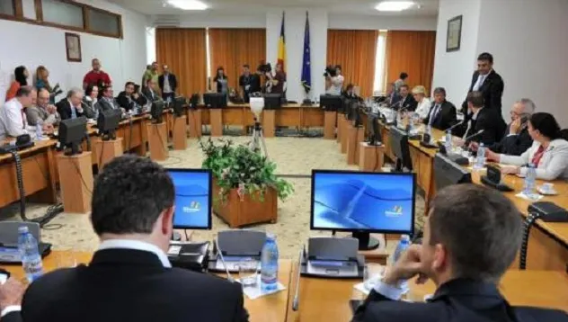 Comisiile de specialitate au amânat votul final asupra textului bugetului pe 2016