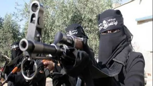 Gestul prin care un luptător Statul Islamic a îngrozit lumea. Ce i-a făcut mamei sale, în public