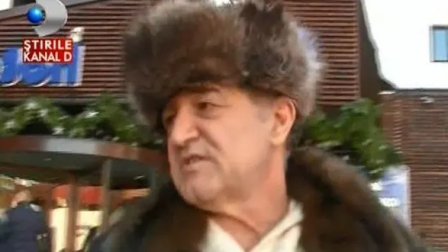 Gigi Becali, în Poiana Braşov. Mulţi turişti nu l-au recunoscut