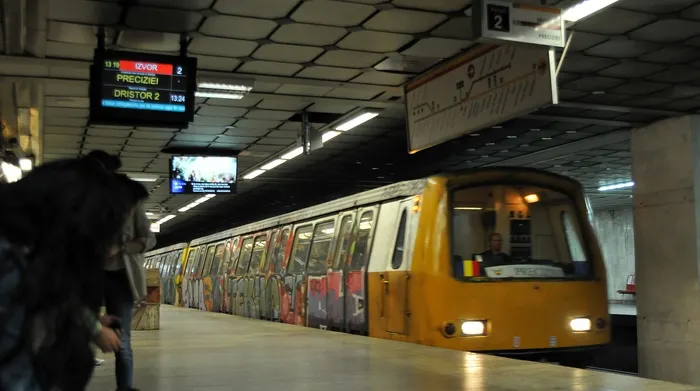 Coletul suspect descoperit la stația de metrou Berceni, alarmă falsă! Circulația a fost reluată