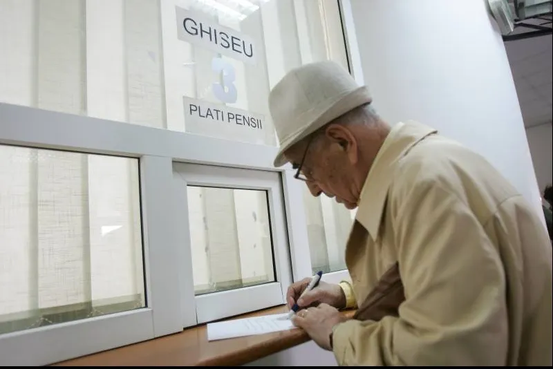 Ai lucrat măcar un an în străinătate? Primeşti pensie şi de acolo