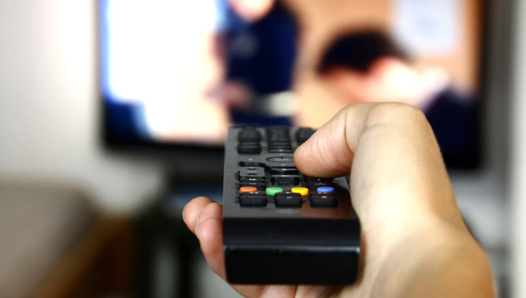 Situaţie aberantă, la CNA. Cele două televiziuni din România care NU pot fi sancţionate