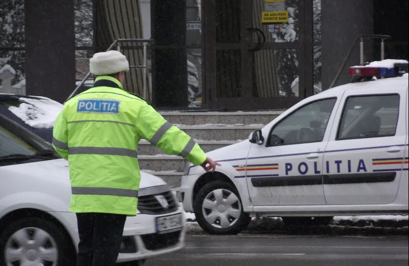 Pieton găsit mort pe marginea drumului. Autorul faptei a fugit de la locul accidentului