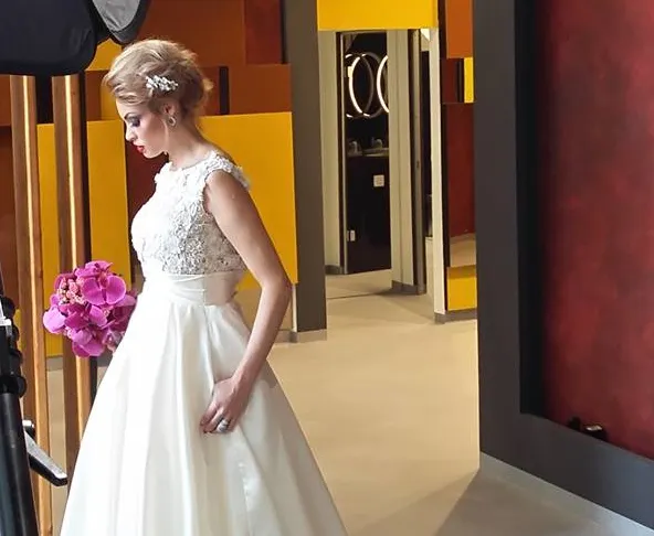 Pretenții de fotomodel. Ce a cerut Valentina Pelinel când a îmbrăcat rochia de mireasă, însărcinată