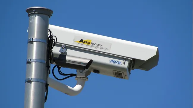 Imaginea care a uimit Facebook-ul. Ce a surprins o cameră de luat vederi care filma traficul