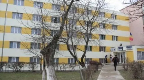 Student dispărut fără urmă dintr-un cămin din Iaşi. Decizia luată de mama lui