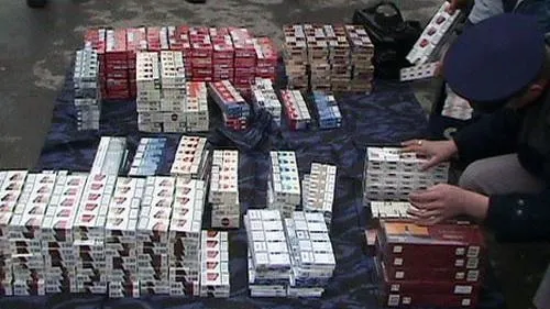 Tânără de doar 17 ani face contrabandă cu ţigări. Cum a fost prinsă de Poliţie