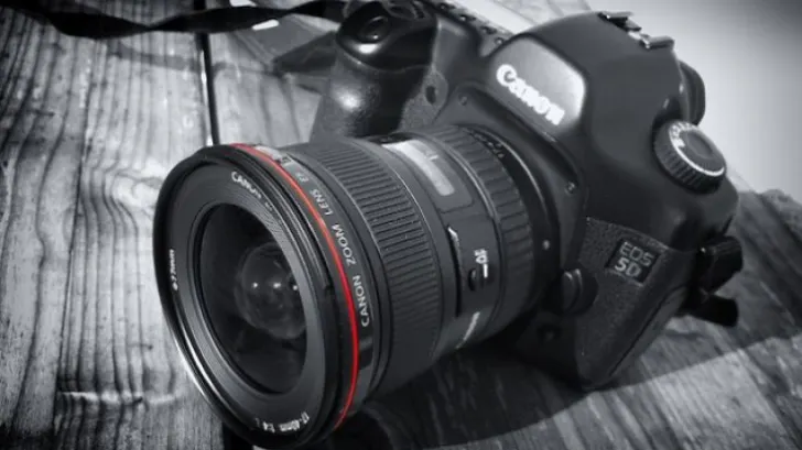 eMAG – Până la 30% reducere la aparate foto DSLR