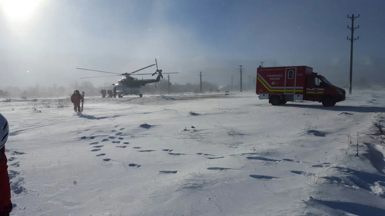 Toți turiștii blocați la Bâlea Lac au fost evacuați cu elicopterul