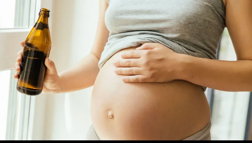Mama sa a băut alcool cât timp era însărcinată cu ea. Acum, a descoperit ceva care i-a ruinat viața
