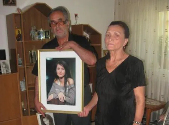 Drama părinților Mădălinei Manole. ”Abia ne mai ajung banii de mâncare”