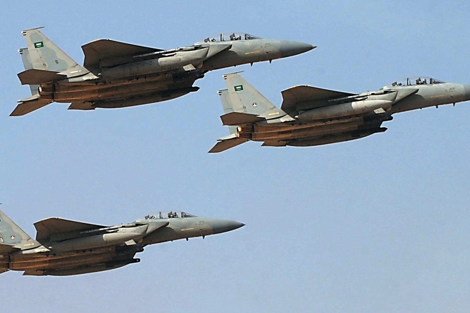 Iranul acuză Arabia Saudită că i-a bombardat ambasada din Yemen