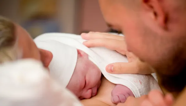 Un bebeluş născut în Franţa nu e nici băiat, nici fetiţă. Ce i-au trecut în certificatul de naştere