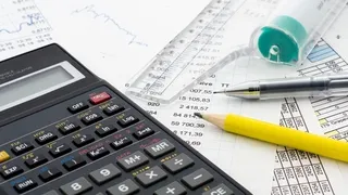 Guvernul va aplica măsurile de relaxare fiscală anunțate pentru anul viitor. Ce taxe dispar