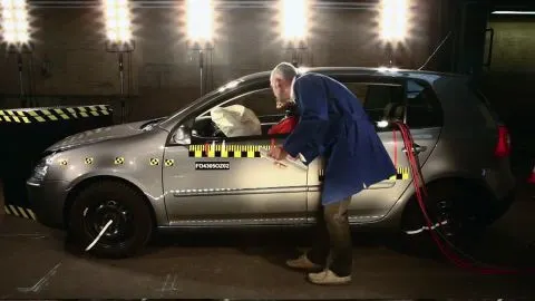 Top maşini sigure. Nu mori dacă faci accident