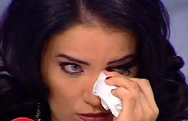 Adelina Pestriţu a ajuns la spital după ce s-a înfometat