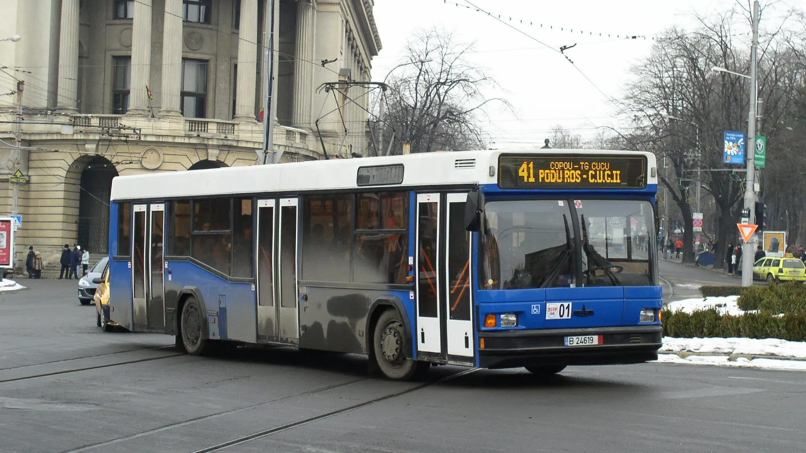 Incident într-un autobuz, la Iaşi. Ce a păţit şoferul în timpul unei curse