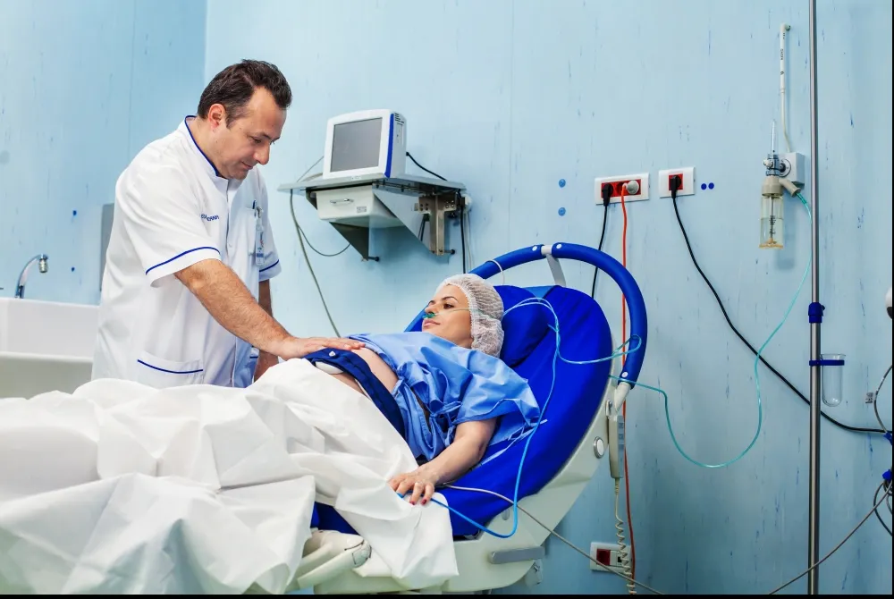 Caz șocant într-o maternitate. A fost violată la câteva ore după ce a născut. Ce a urmat e cumplit