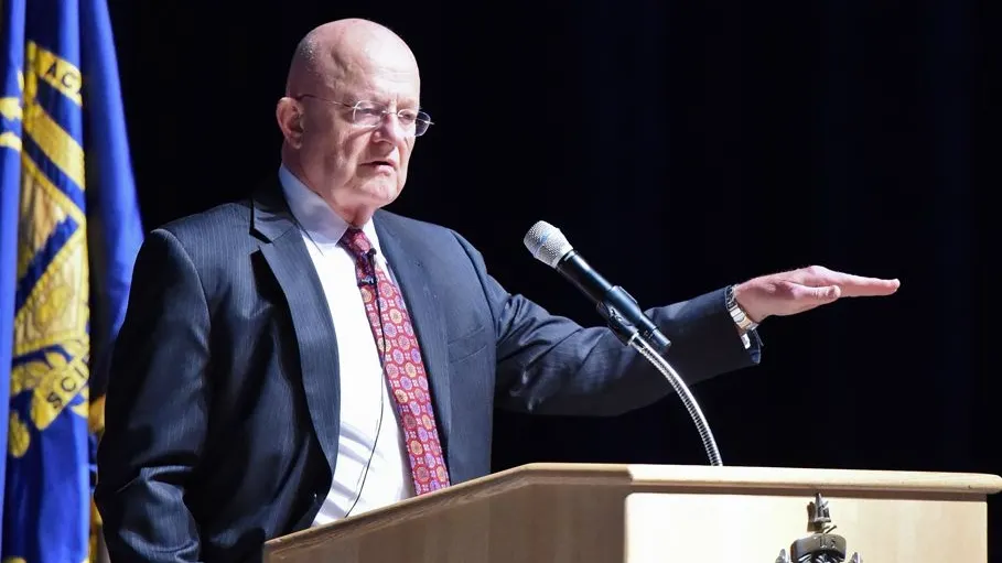 Şeful spionajului american: Vă putem spiona cu ajutorul frigiderului