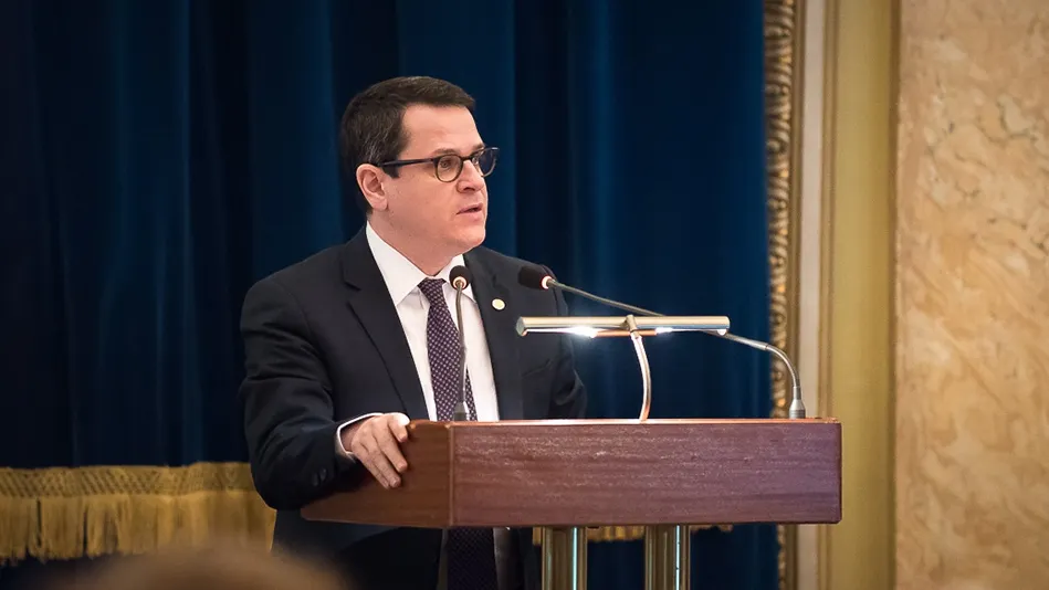 De ce nu a participat Eduard Hellvig, directorul SRI, la ședința CSAT