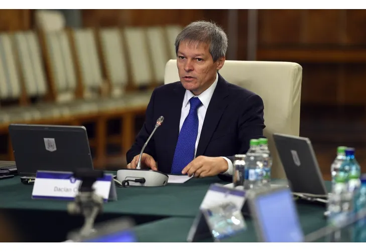 Ce se discută în şedinţa de Guvern: noi schimbări de prefecţi, clădirile cu bulină, venitul social