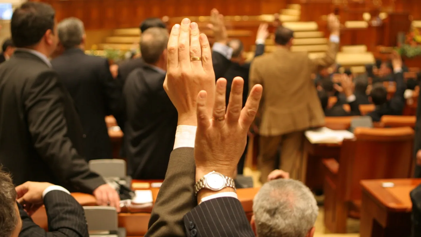 OUG 13, respinsă în plenul Senatului! Călin Popescu Tăriceanu, revoltat
