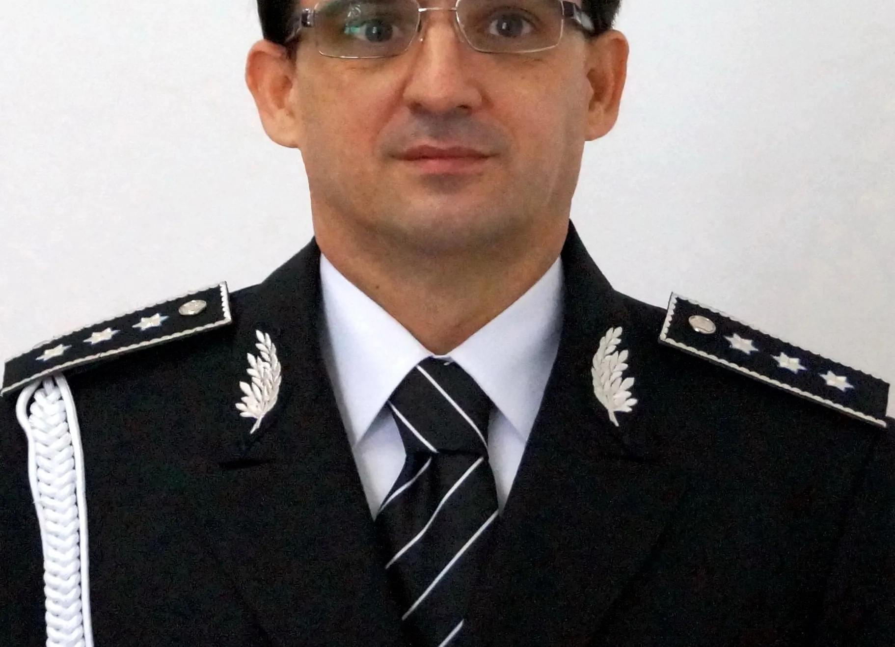 Inedit. Noul rector al Academiei de Poliţie a jucat în serialele "La Bloc" şi "Fete de măritat"