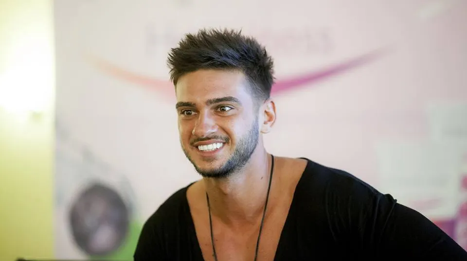 Dorian Popa a ajuns pe mâna medicilor. Cântăreţul se teme de o veste proastă