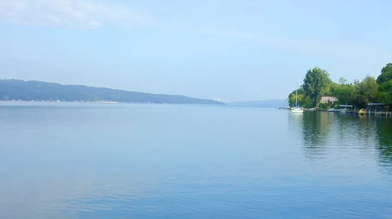 Au văzut ceva pe fundul unui lac secat. Când s-au apropiat, au rămas împietriți. Ce era acolo