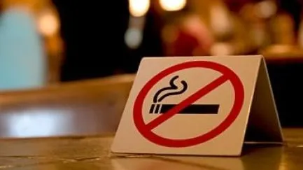 Culmea legii anti-fumat, la Braşov. Ce a făcut o femeie, cu două ore înainte de ora 12 noaptea